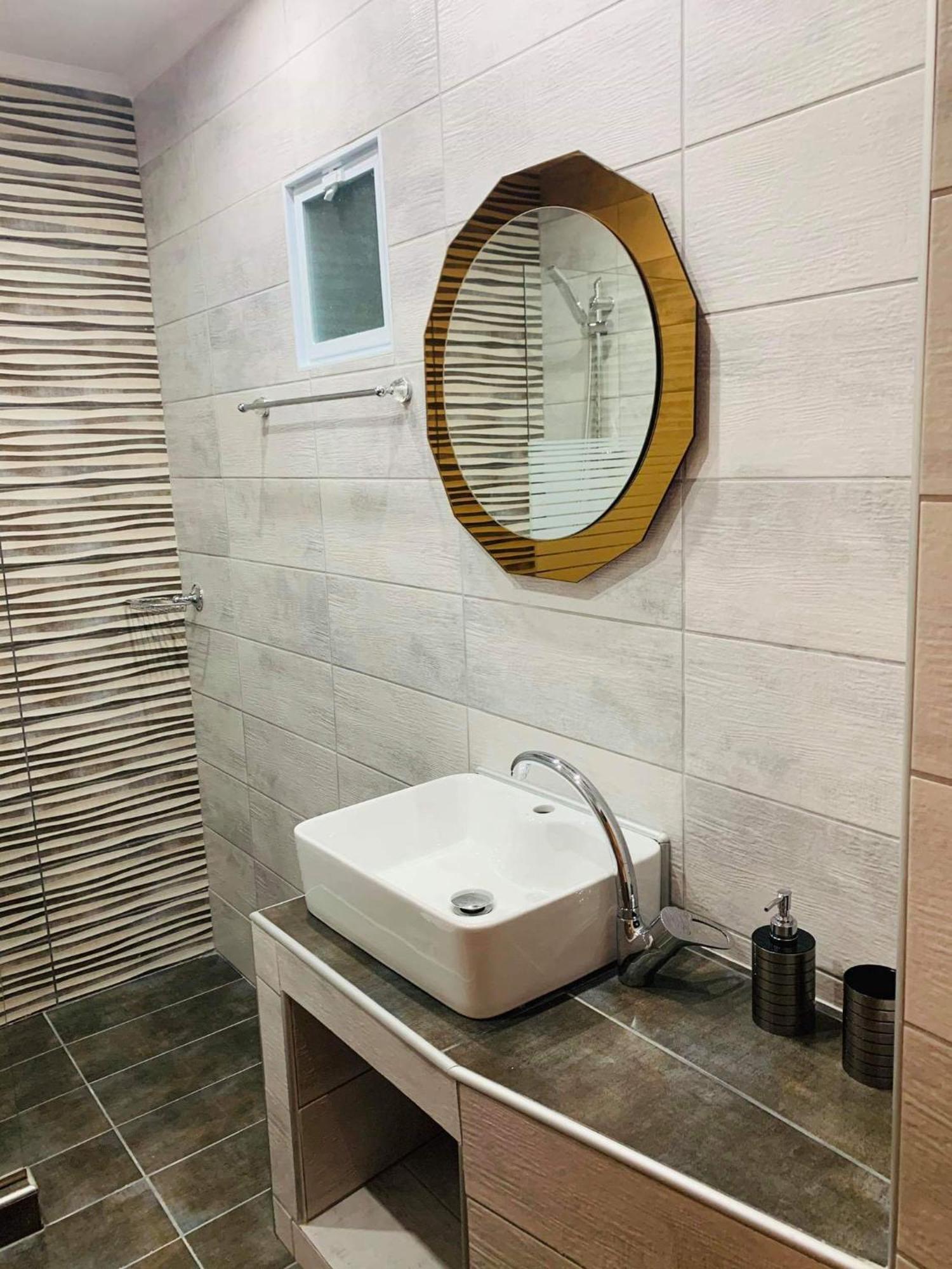Finikes Apartments Stoupa Phòng bức ảnh
