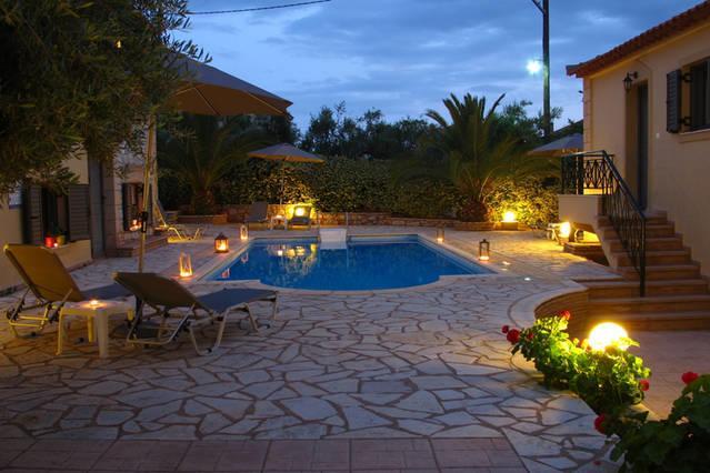 Finikes Apartments Stoupa Ngoại thất bức ảnh
