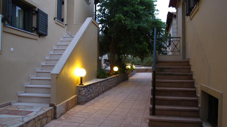 Finikes Apartments Stoupa Ngoại thất bức ảnh