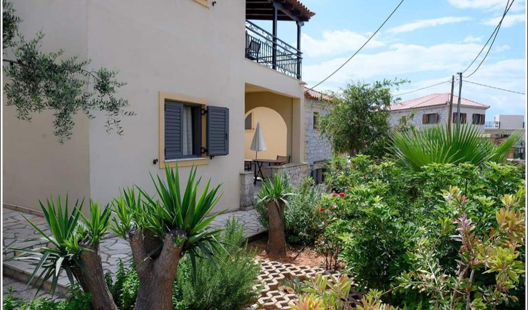 Finikes Apartments Stoupa Ngoại thất bức ảnh